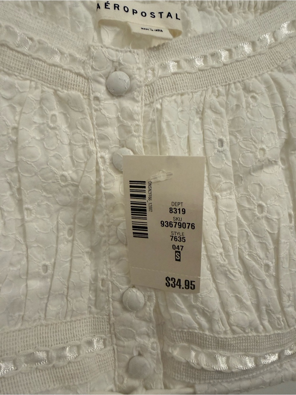 Aeropostale White Eyelet Button-Front Cropped Camisole - Picture 7 of 11